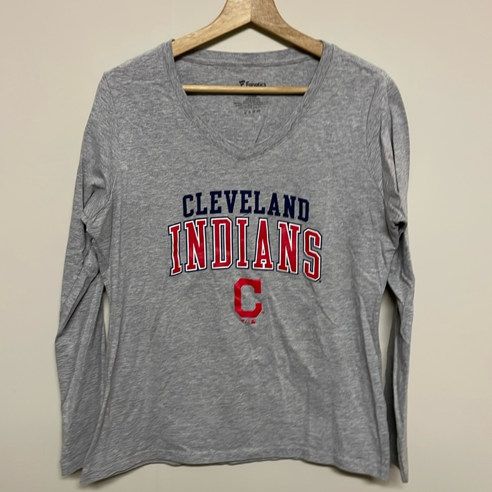 NWOT Cleveland Indians Long Sleeve Shirt